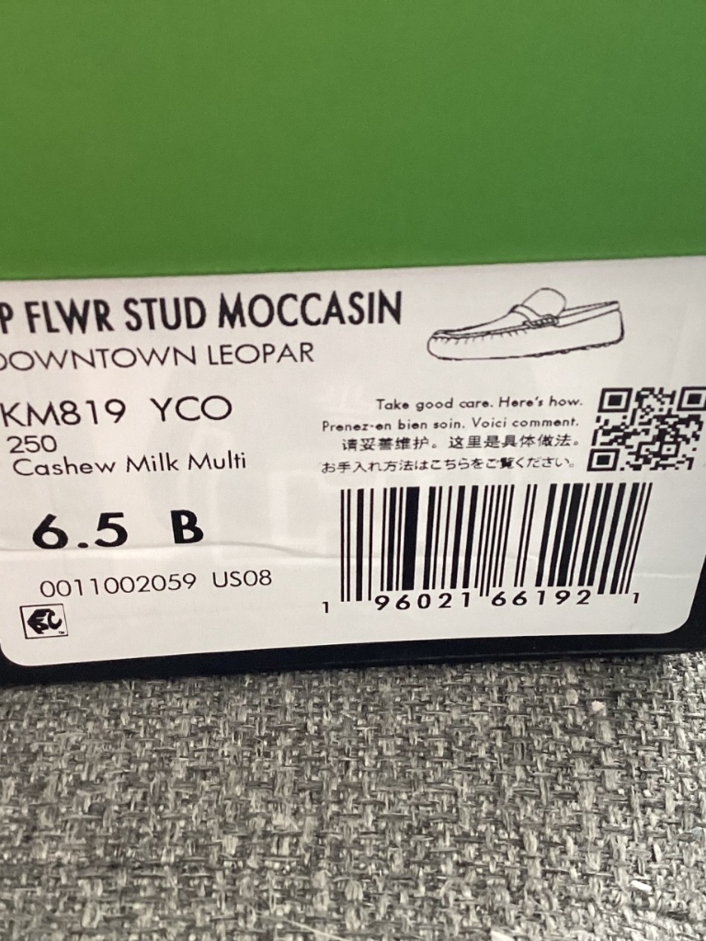 kate spade new york Women's Flower Stud Round Toe Moccasin Loafers, size 6.5 - Picture 5 of 12